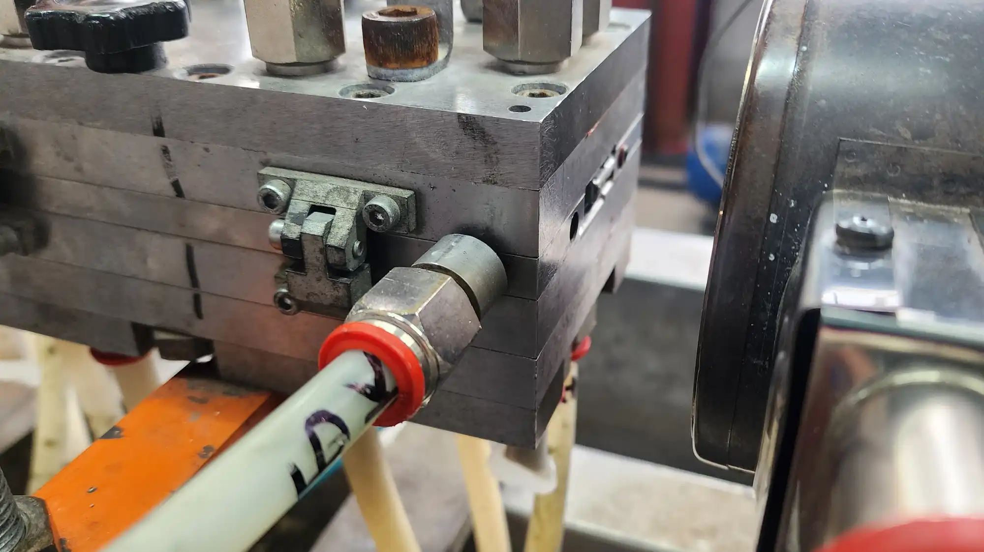 Фільєри, ТОВ «Промсервіс» 3